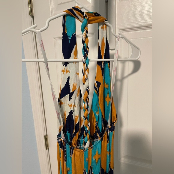 Halter dress perfect condition size small - Picture 2 of 7